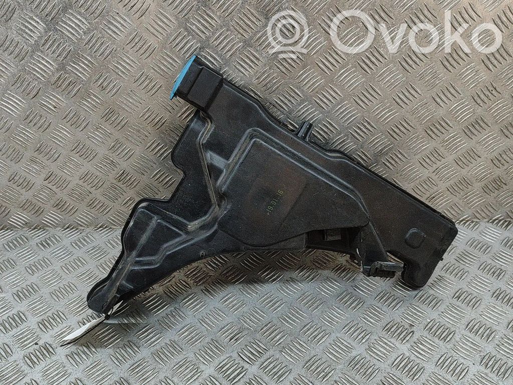 Audi A4 S4 B9 8W Rezervor lichid spălare parbriz 