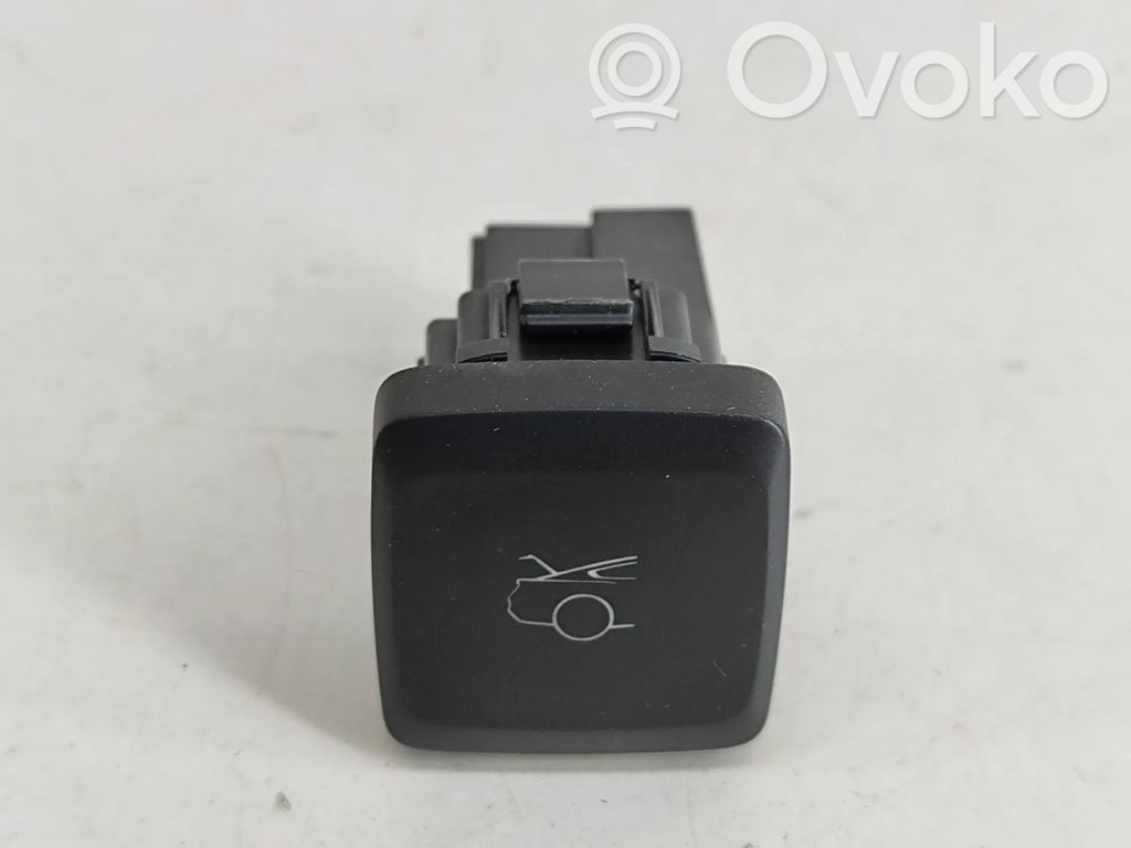 Ford Mustang VI Tailgate/boot open switch button