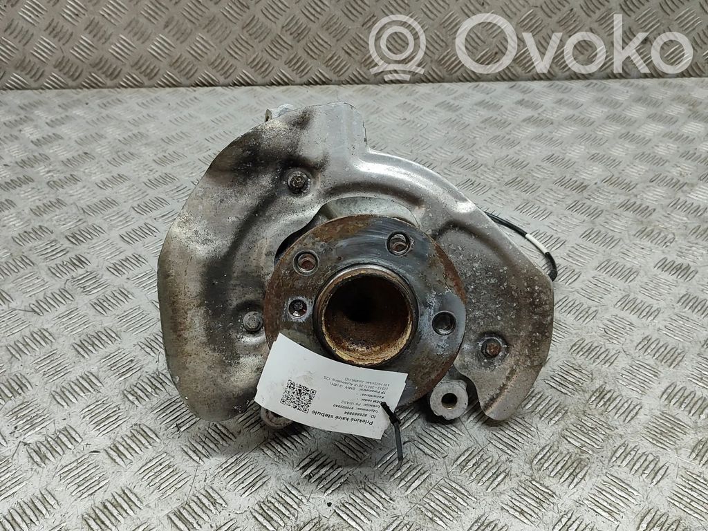 Cubo de rueda delantera   6852159