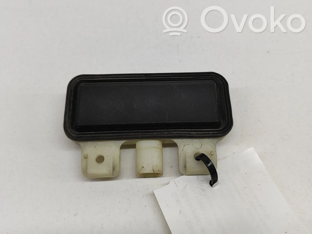 BMW iX Tailgate/boot open switch button 