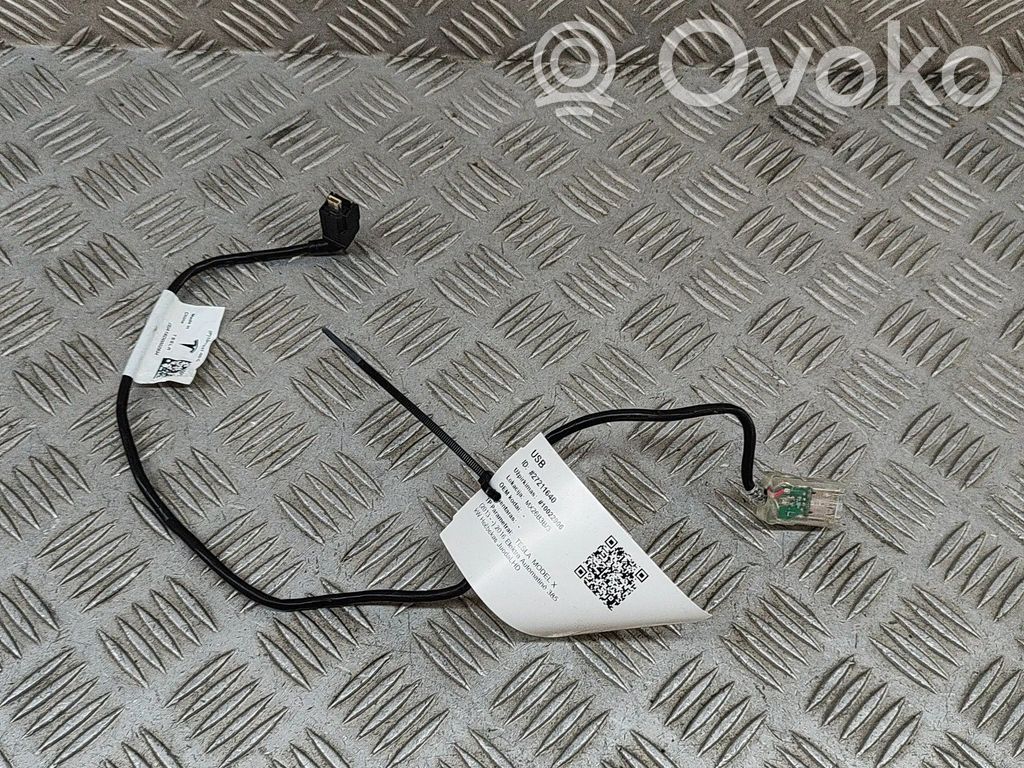 USB socket connector   104753700C