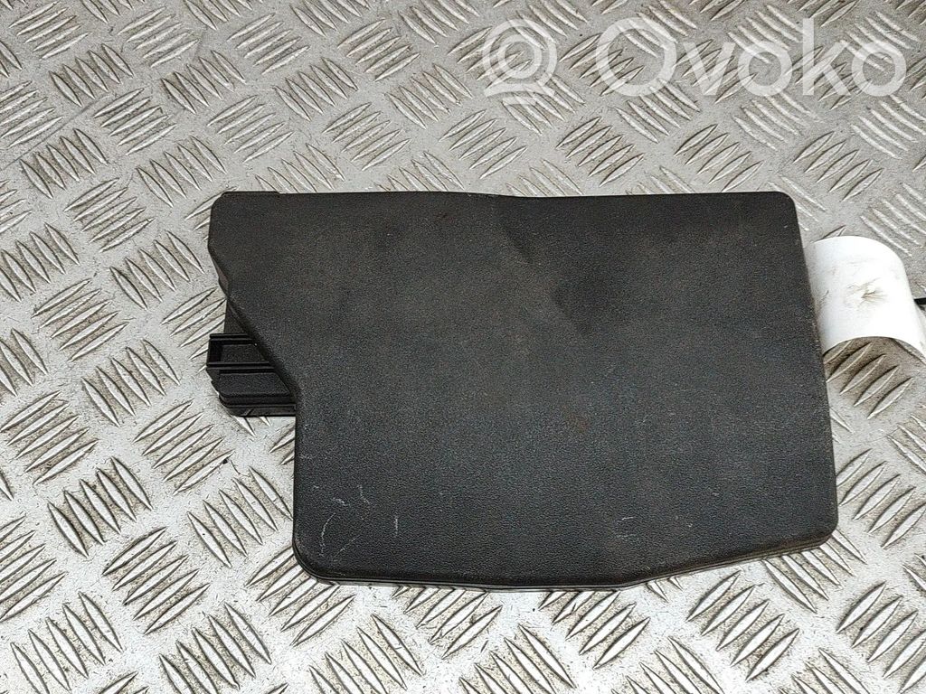 Toyota Avensis T270 Coperchio scatola dei fusibili