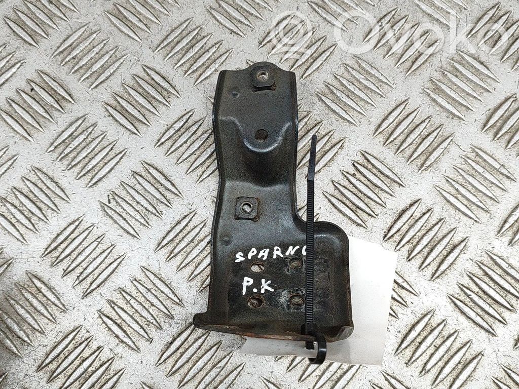 Toyota Avensis T270 Bridă fixare aripă față 