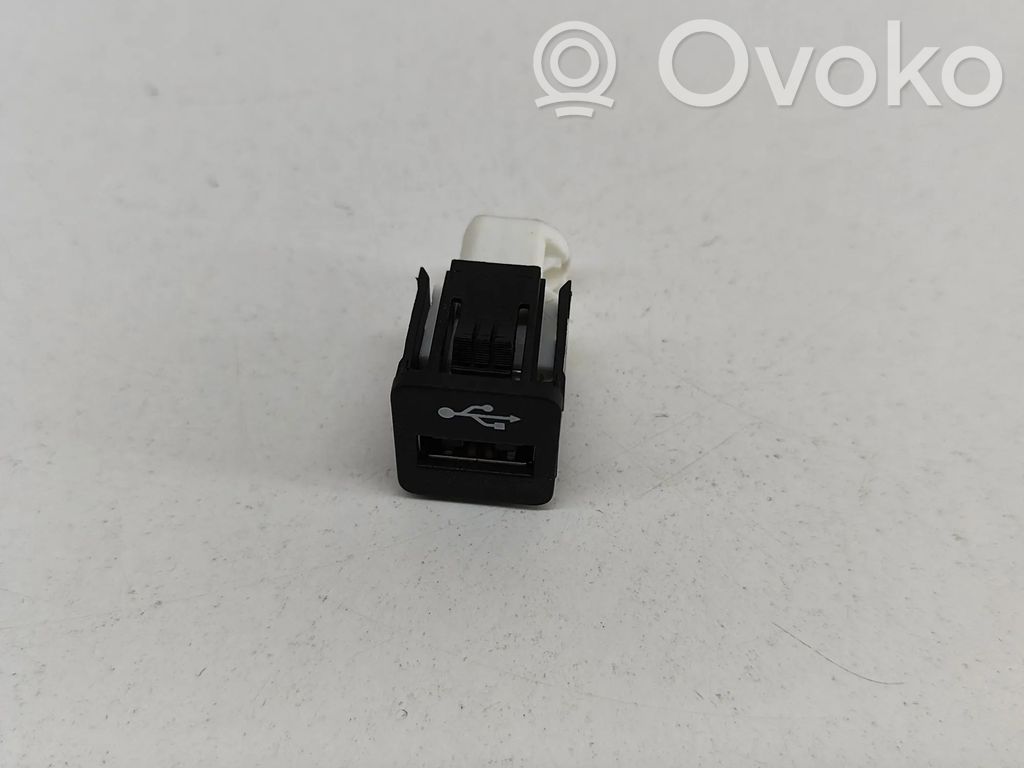 USB-pistokeliitin   9229294