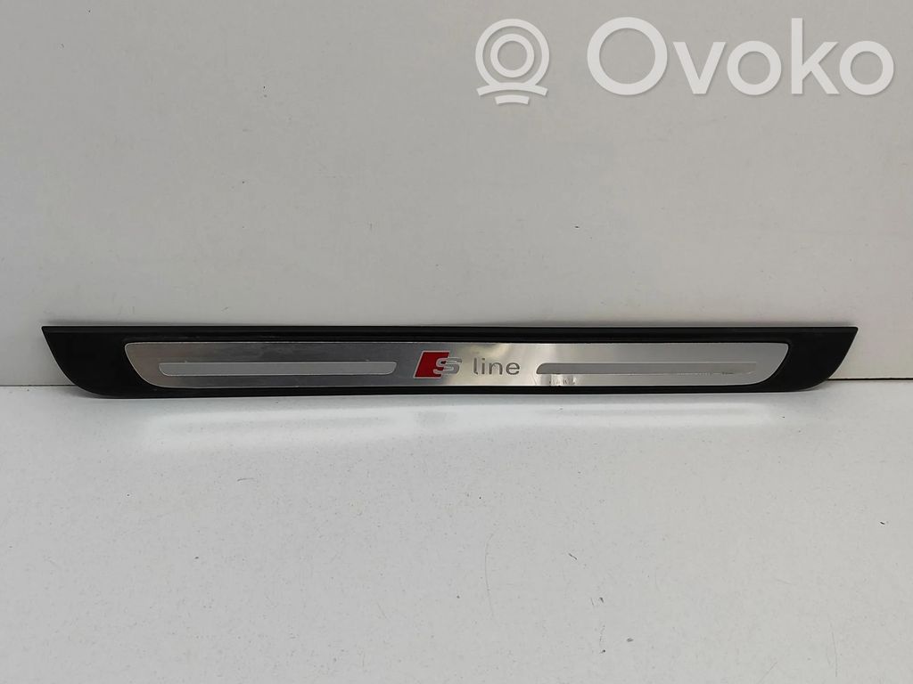 Audi A1 Moldura protectora del borde delantero 