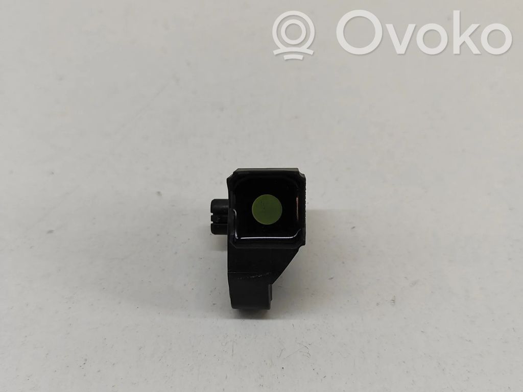 Sensor impacto/accidente para activar Airbag   A2139051300