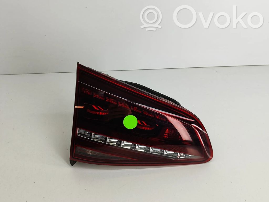 Volkswagen Golf VII Lampy tylnej klapy bagażnika 