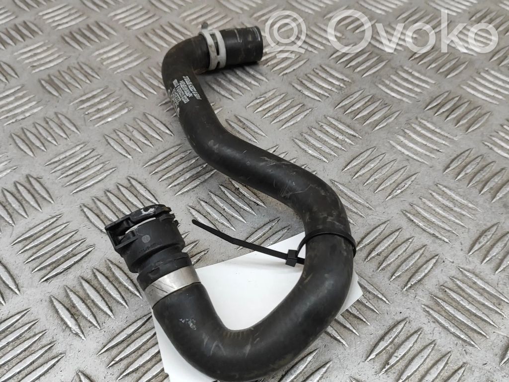 Volvo XC90 Conductă/furtun lichid de răcire motor 