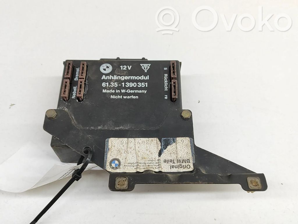 BMW 5 E34 Unidad de control/módulo de la barra de remolque 