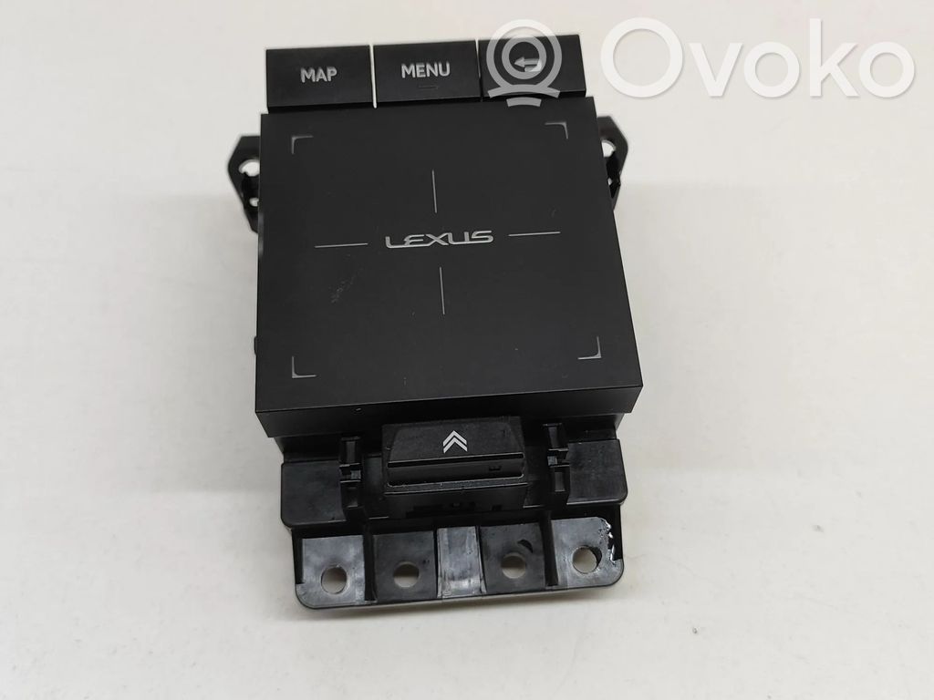 Lexus UX Head unit multimedia control 