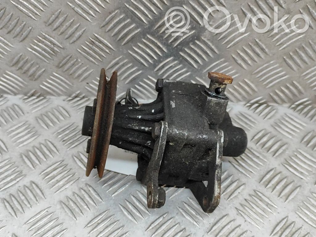 BMW 5 E34 Servopumpe 