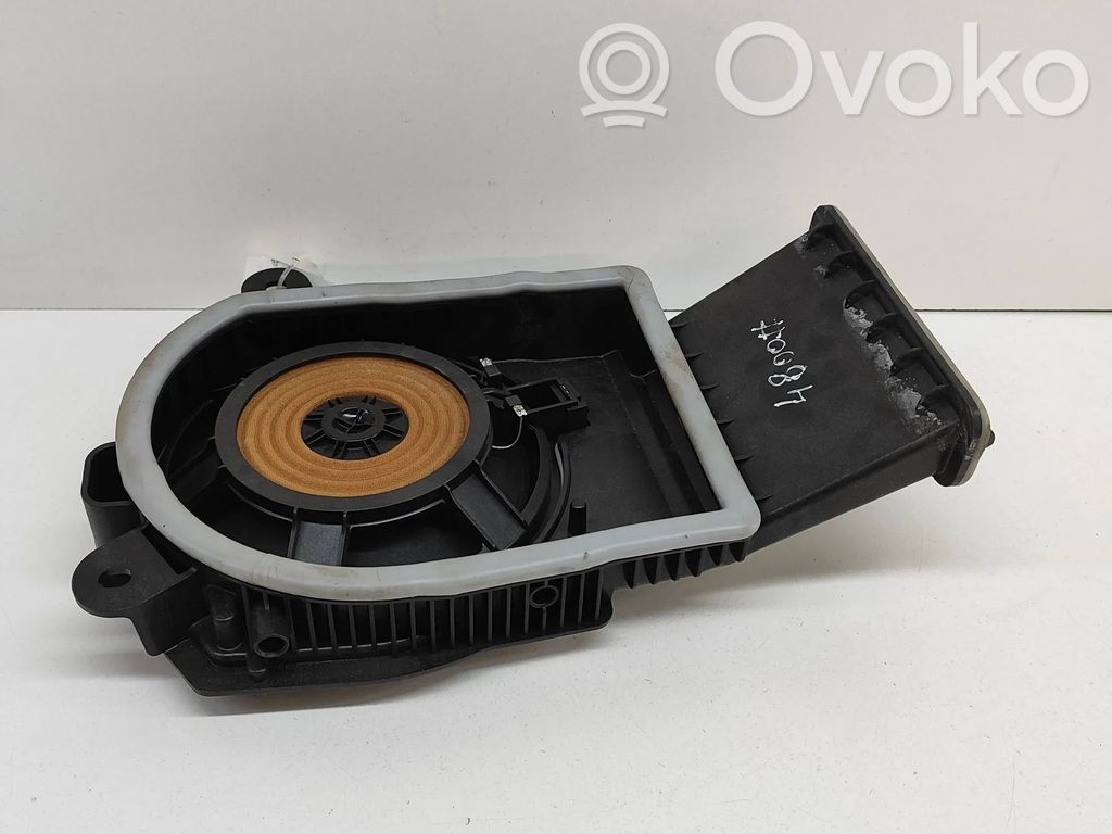 BMW iX1 Subwoofer 