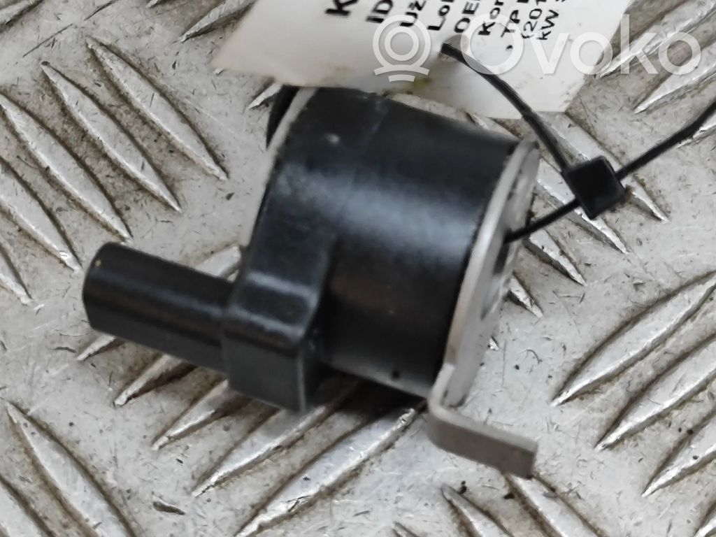 Tesla Model 3 Solenoidinis vožtuvas 