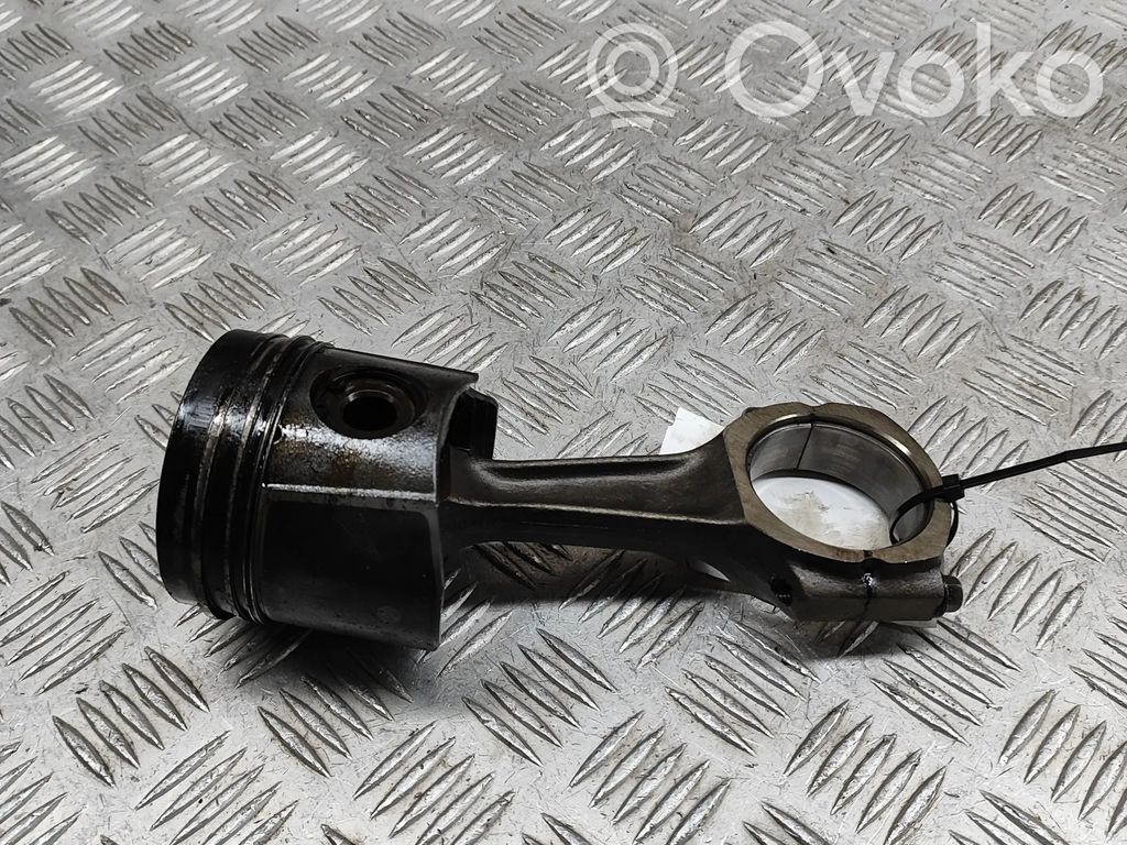Land Rover Defender Piston 