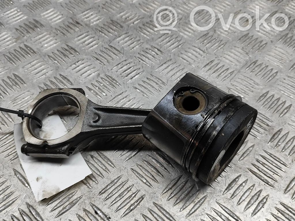 Land Rover Defender Piston 