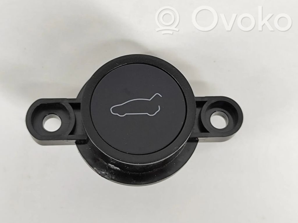 Tailgate/boot open switch button   150190700B