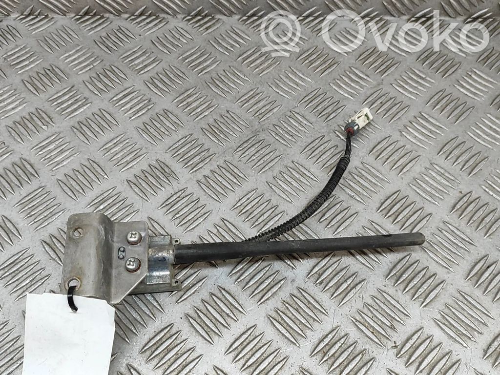 Ford Transit Custom Pystyantennivahvistin 