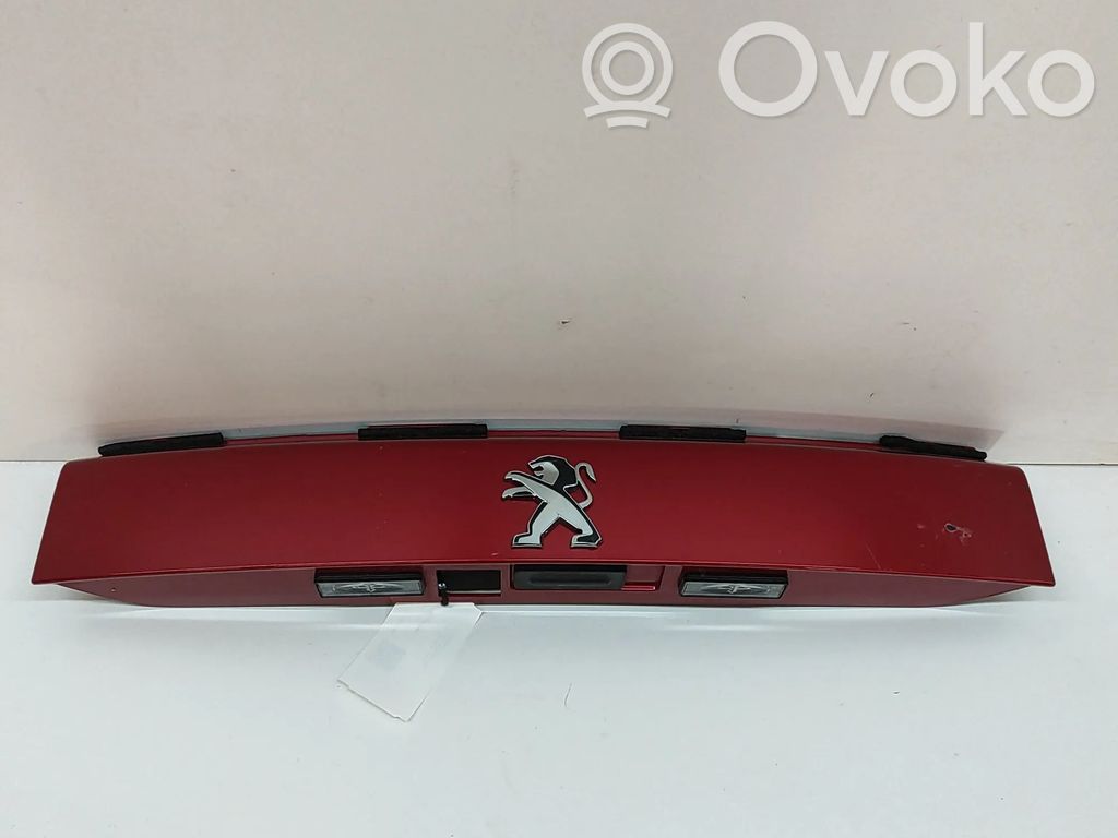 Peugeot 2008 II Listwa oświetlenie tylnej tablicy rejestracyjnej 