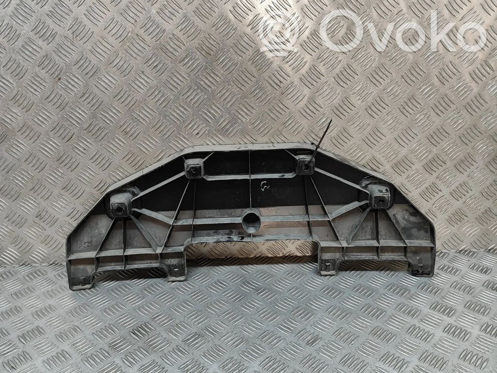 Audi e-tron Galinis laikiklis bamperio 