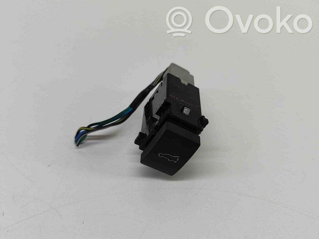 Subaru Outback (BS) Tailgate/boot open switch button 