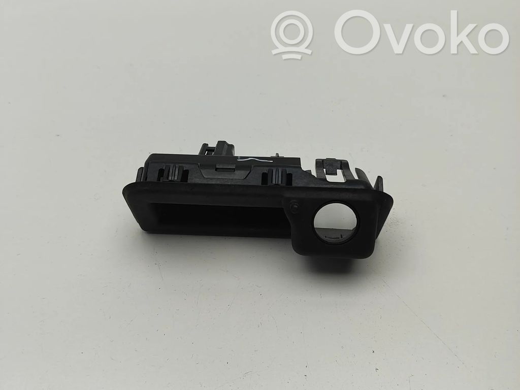 Tailgate/boot open switch button   5E3827566A