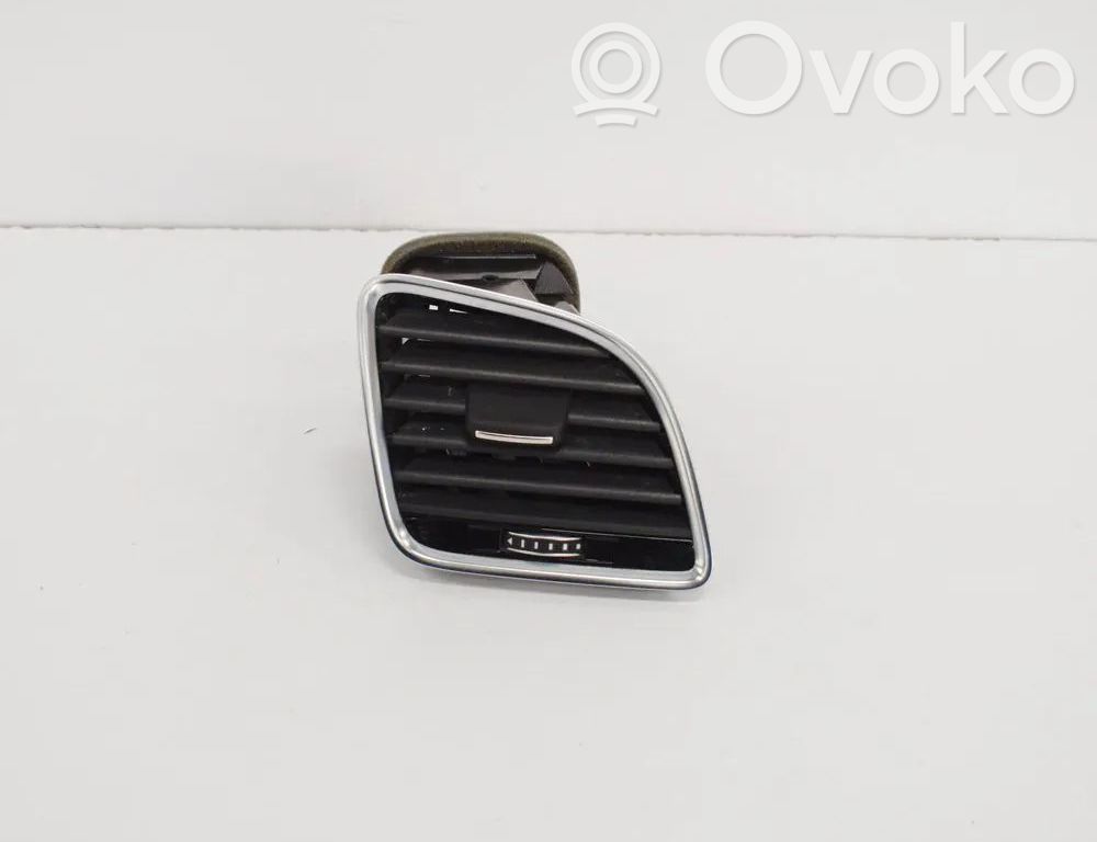 Audi Q3 8U Dysze / Kratki nawiewu deski rozdzielczej 
