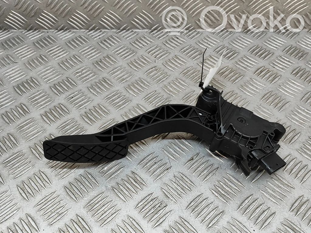 Pedał gazu / przyspieszenia   PV014005,3WB723503
