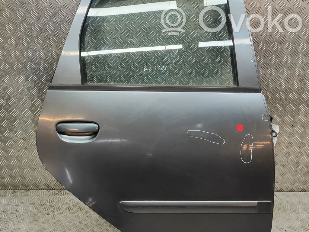 Mitsubishi Colt Puerta trasera 