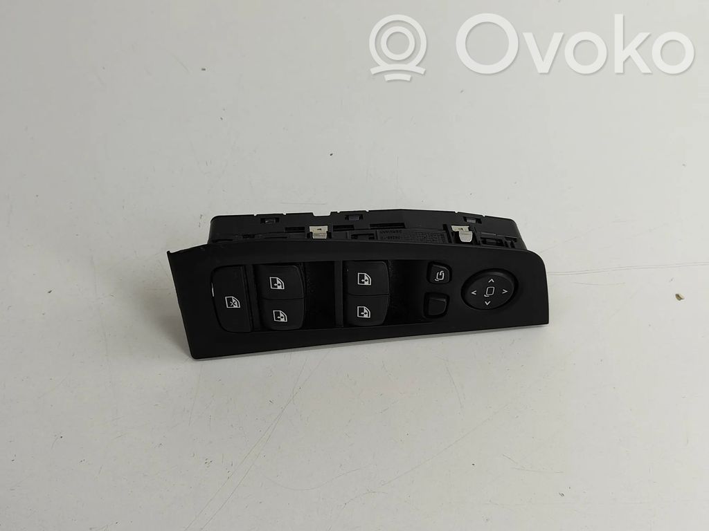 BMW 2 F44 Electric window control switch 