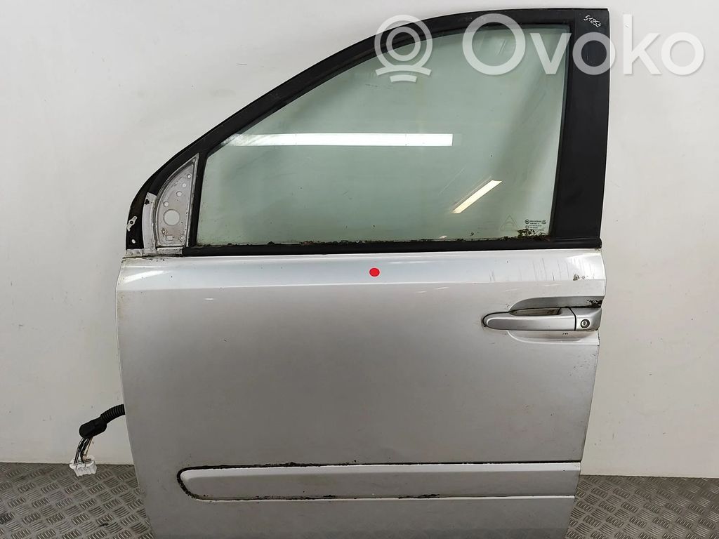 KIA Carnival Durvis 