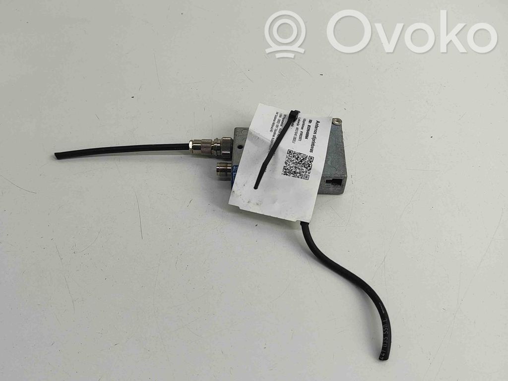 Audi A8 S8 D2 4D Antenos stiprintuvas 