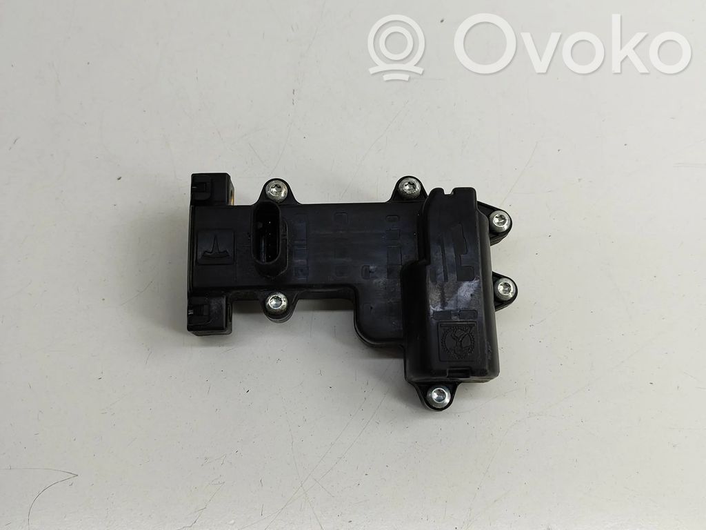 Unité de commande module de porte   104535400B