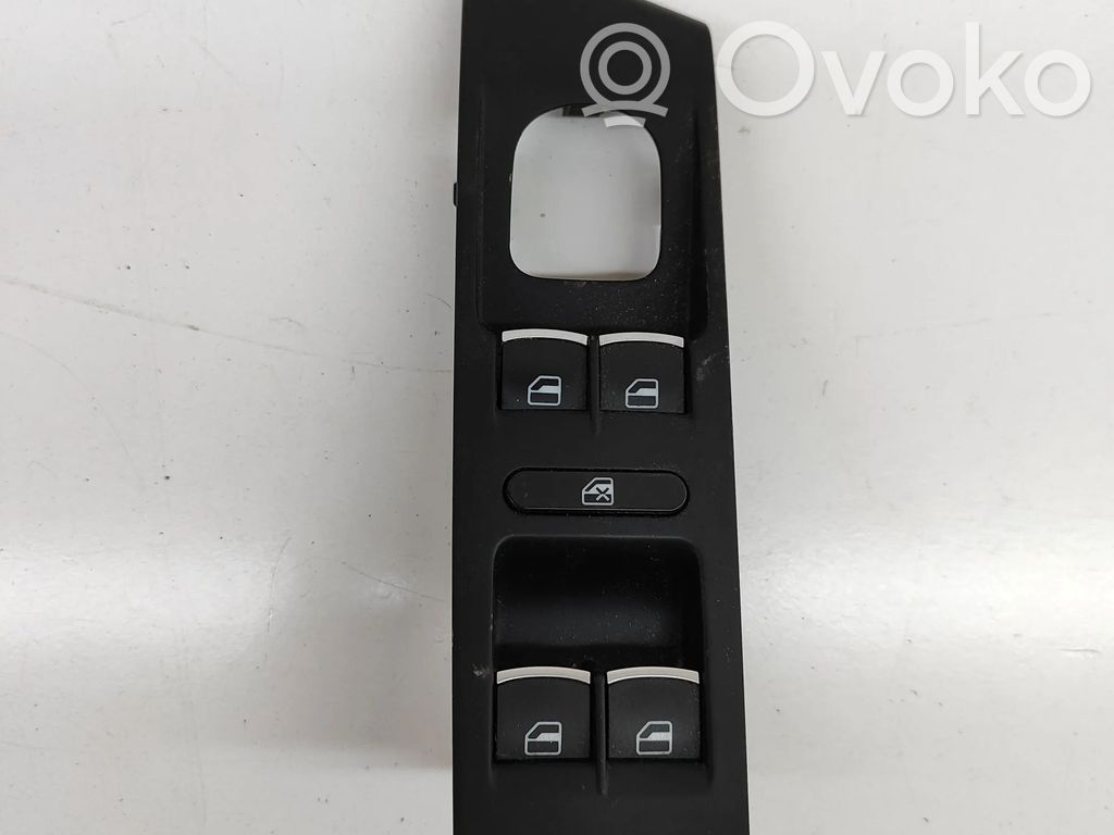 Volkswagen PASSAT B7 Interruptor del elevalunas eléctrico 