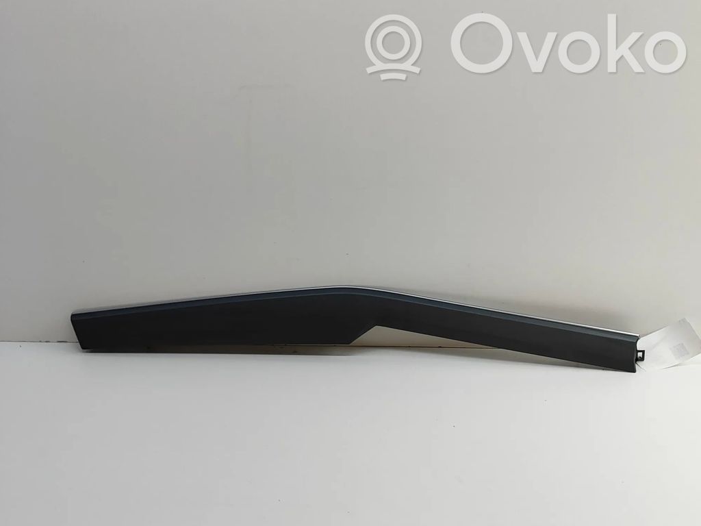 Audi e-tron Dashboard glove box trim 