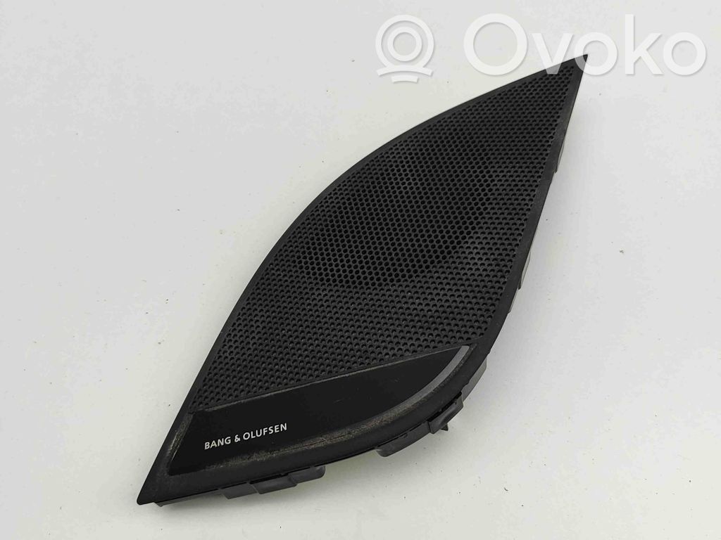 Cache enceinte centrale   80C035427