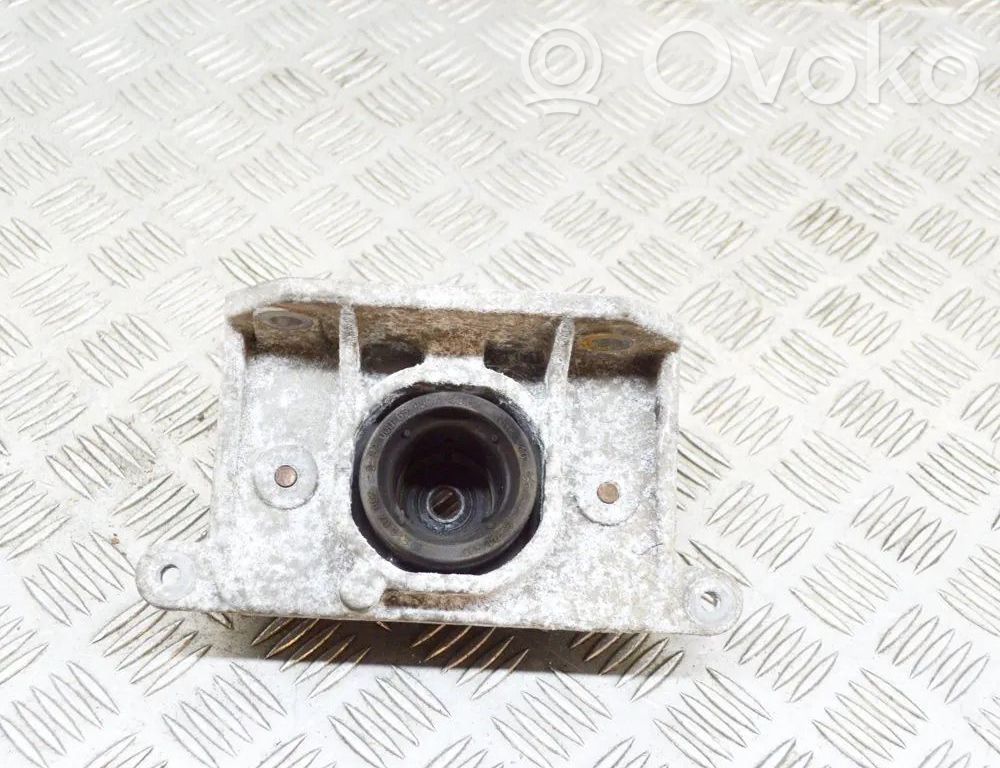 Opel Movano A Gearbox mount 