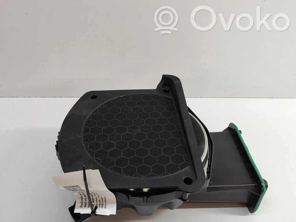 BMW X4 G02 Subwoofer
