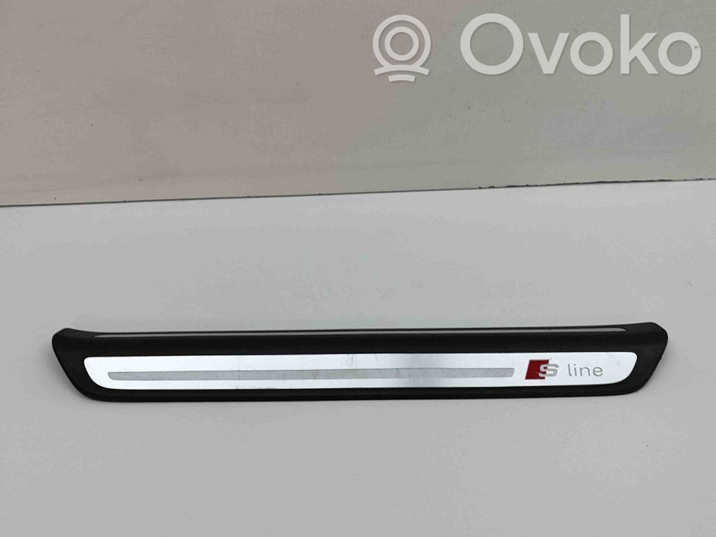 Audi Q3 8U Listwa progowa przednia 