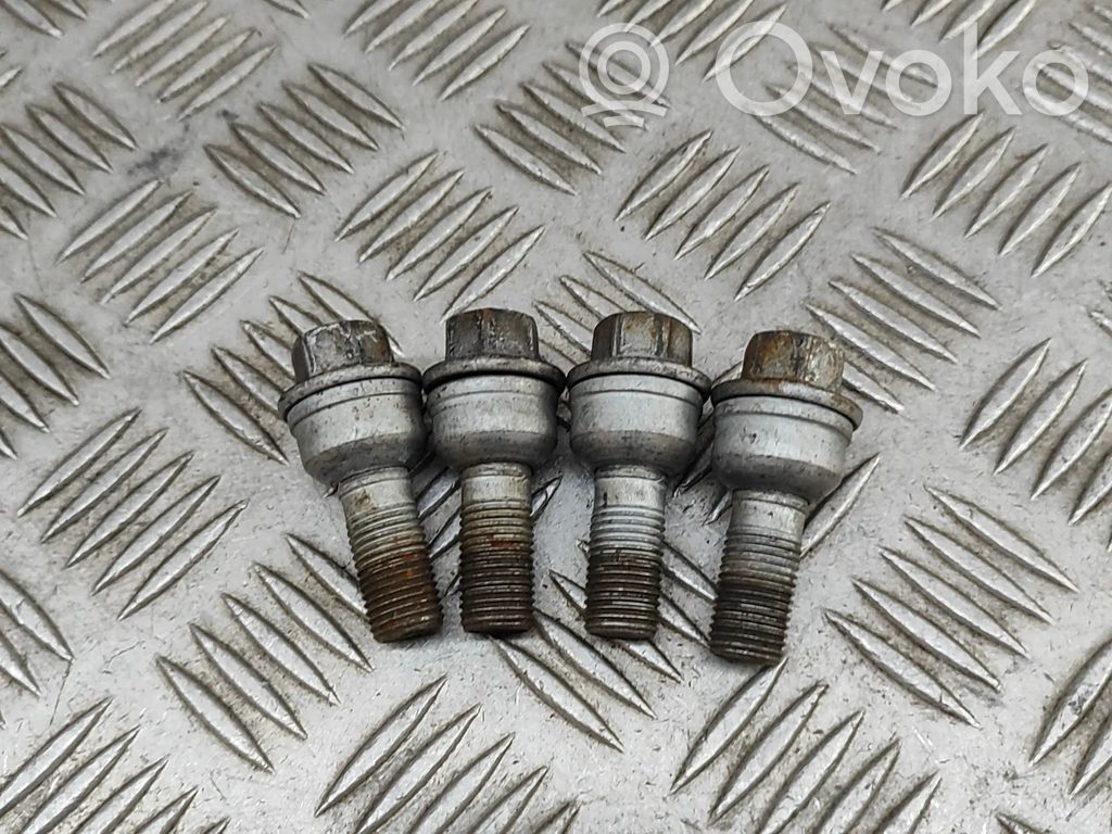 Porsche Panamera (970) Tuercas/tornillos 