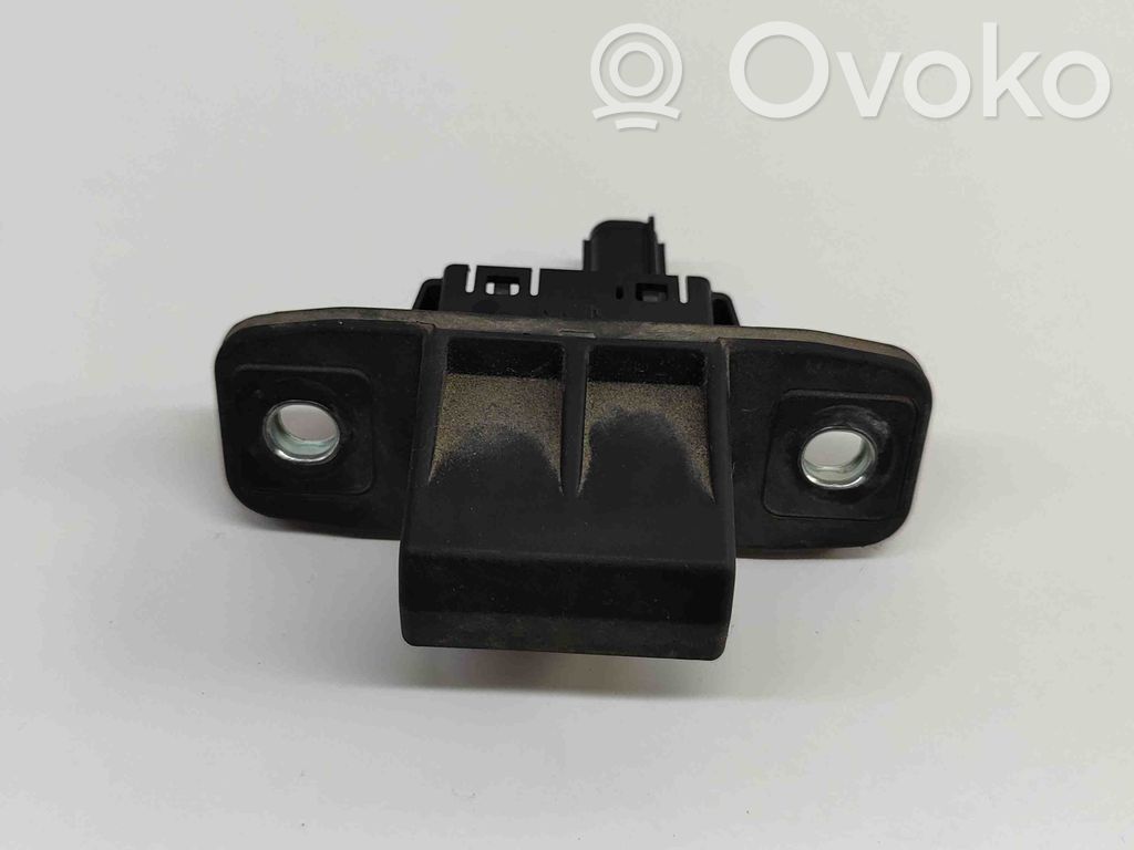 Tailgate/boot open switch button   KB7W624B0