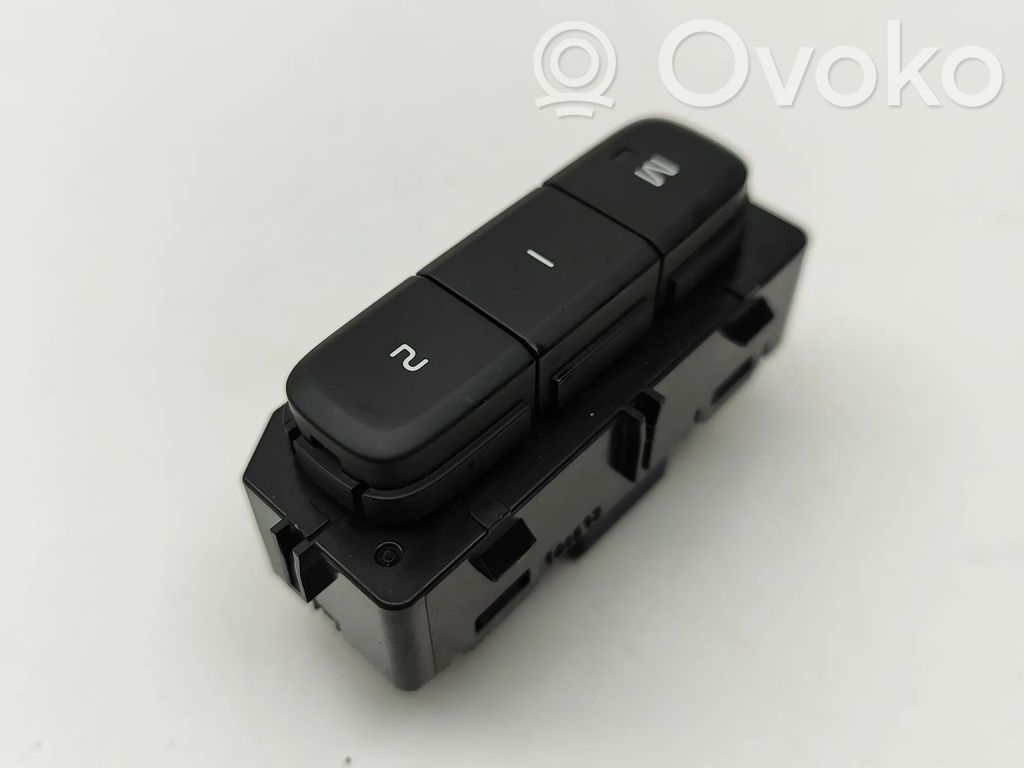 Volvo XC40 Zestaw przełączników i przycisków 