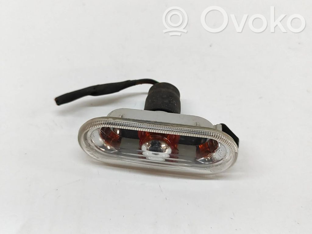 Seitenblinker   7E0949117B