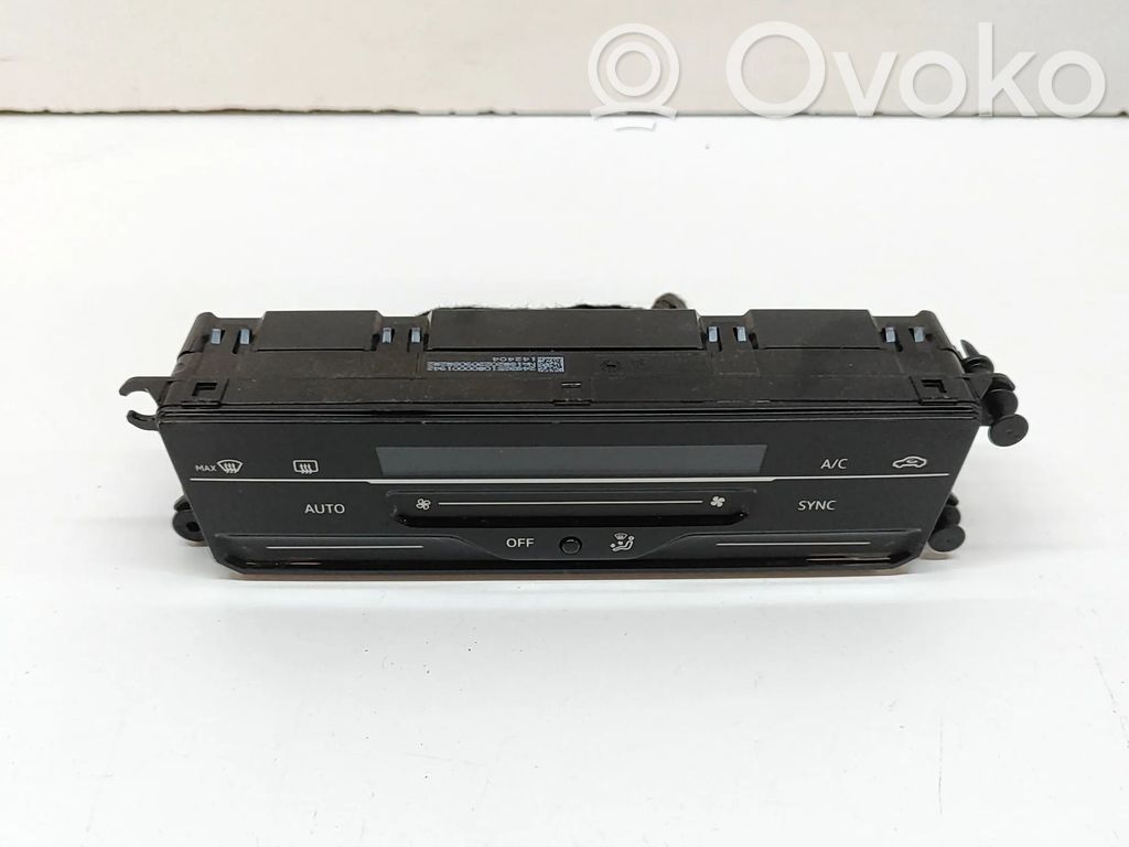 Volkswagen Taigo Comutator control ventilator interior 