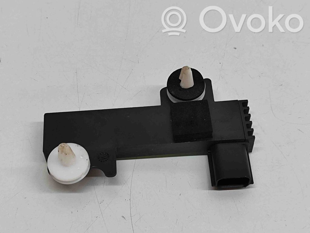 Ford Kuga III Keyless system antenna 