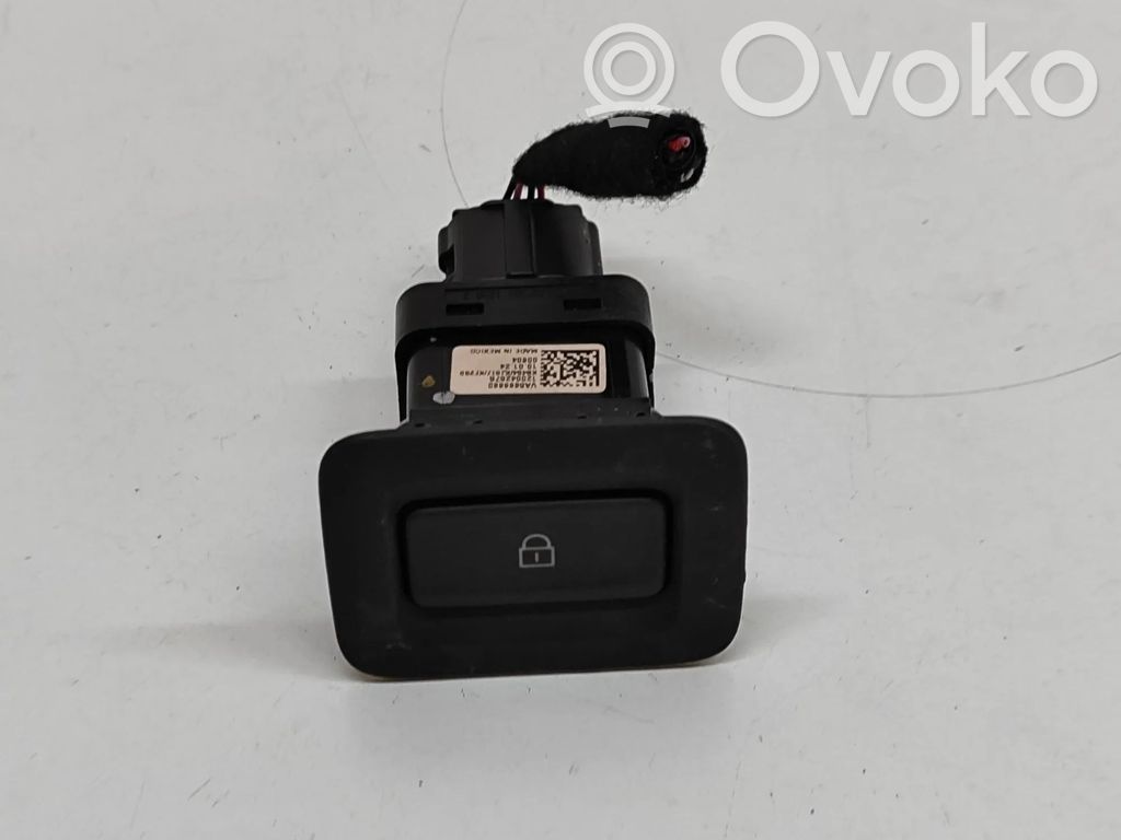 Mazda CX-30 Buton comutator închidere centralizată 