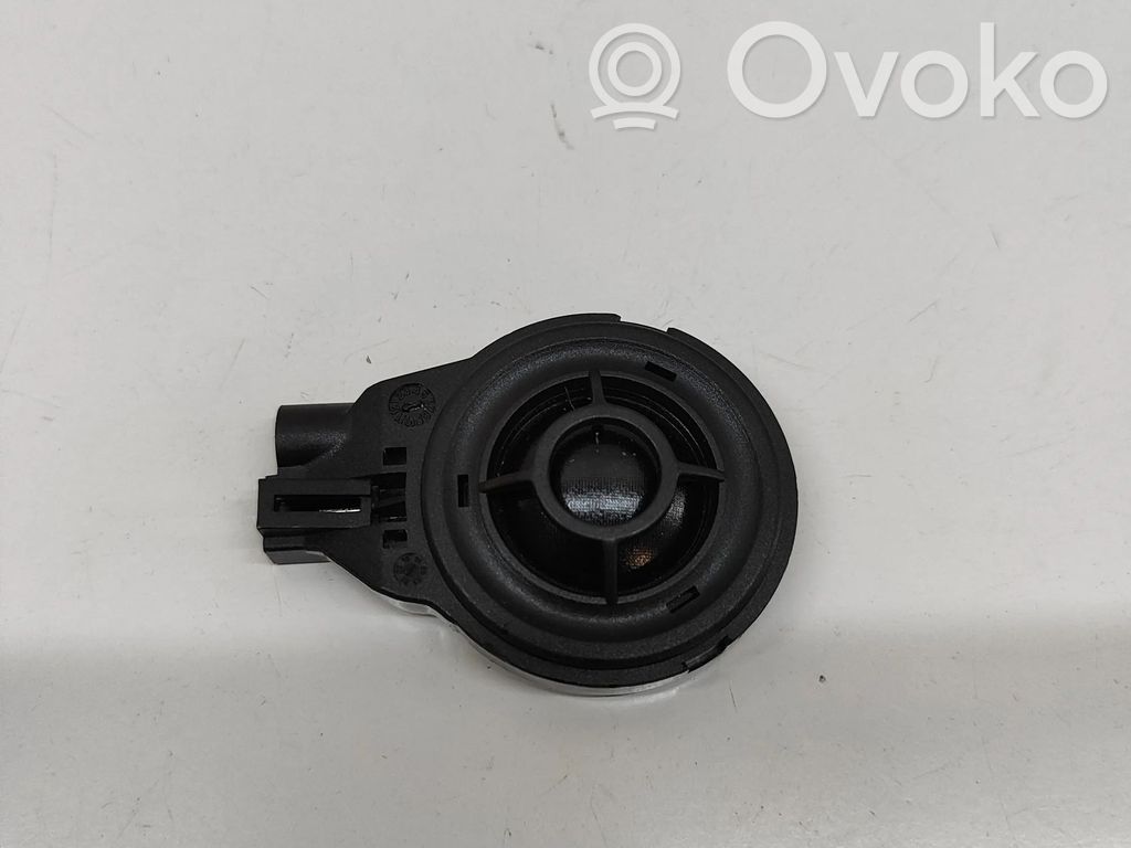 Audi A4 S4 B9 8W Altavoz del panel 