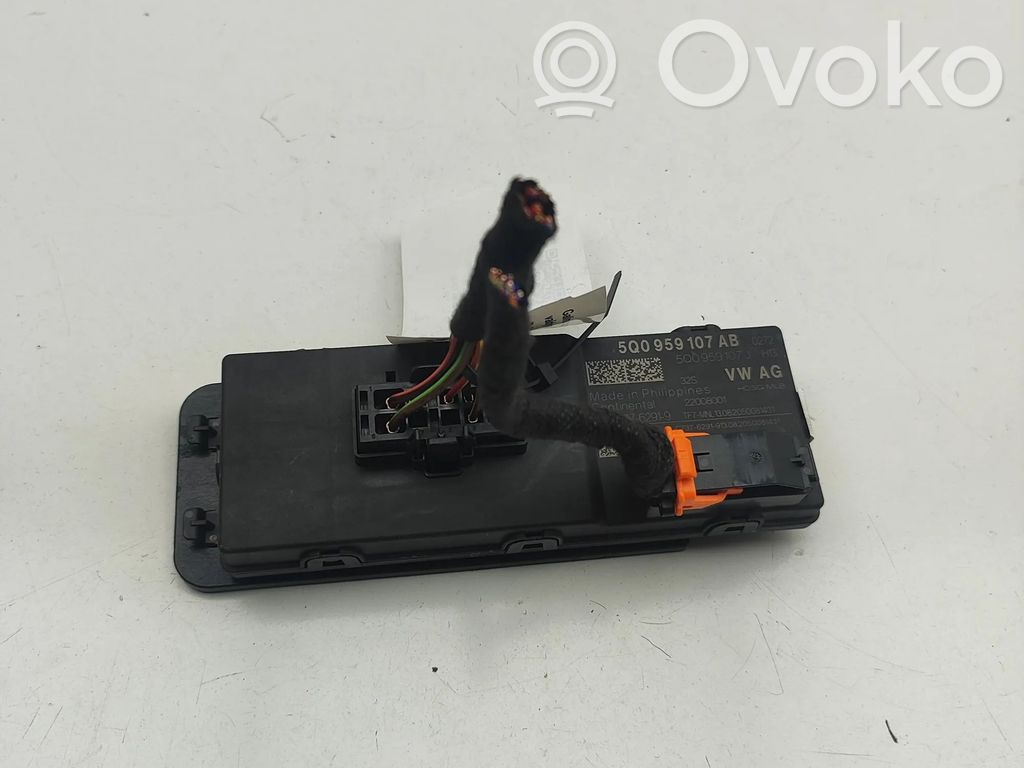 Skoda Superb B8 (3V) Tailgate/trunk control unit/module 