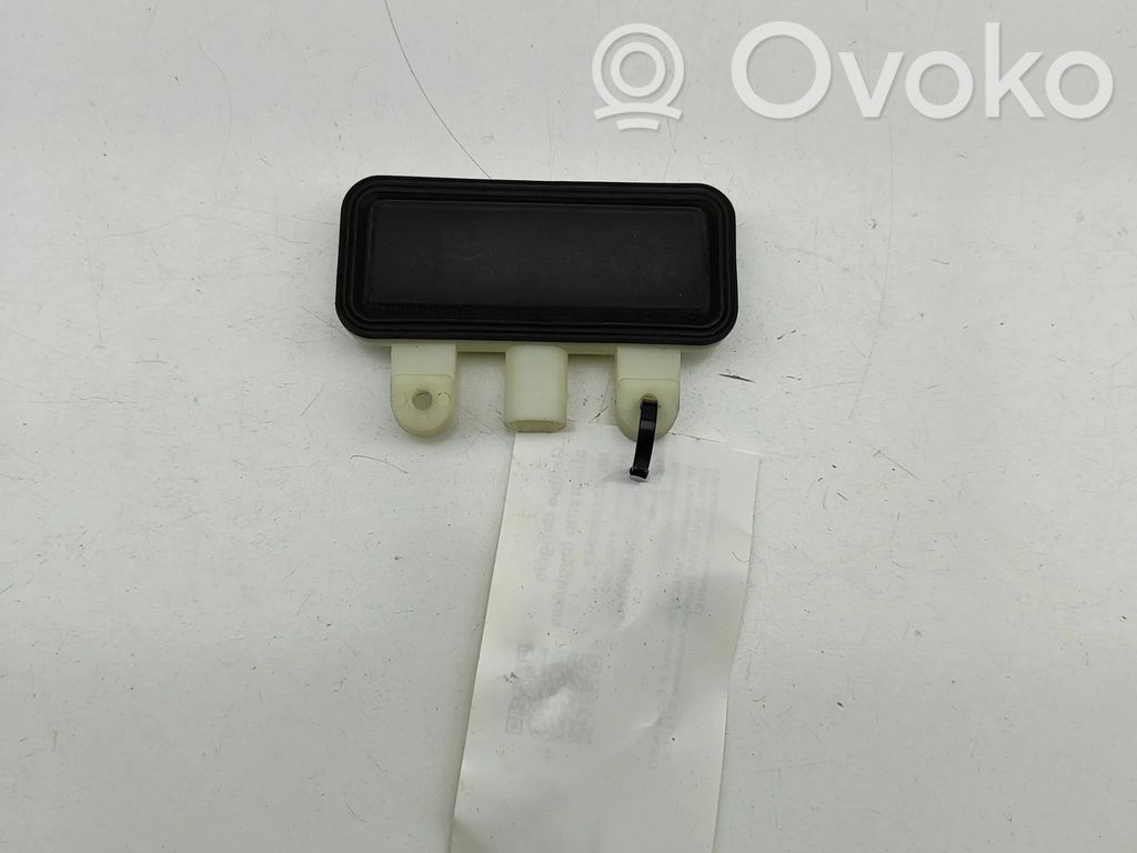 Tailgate/boot open switch button   A2218702410