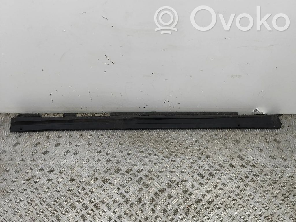 Toyota RAV 4 (XA50) Listón 