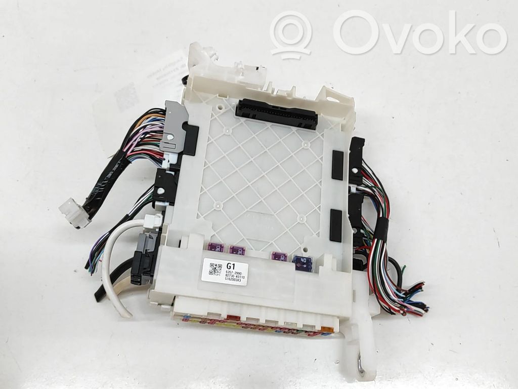 Toyota Yaris Cross Korin keskiosan ohjainlaite 